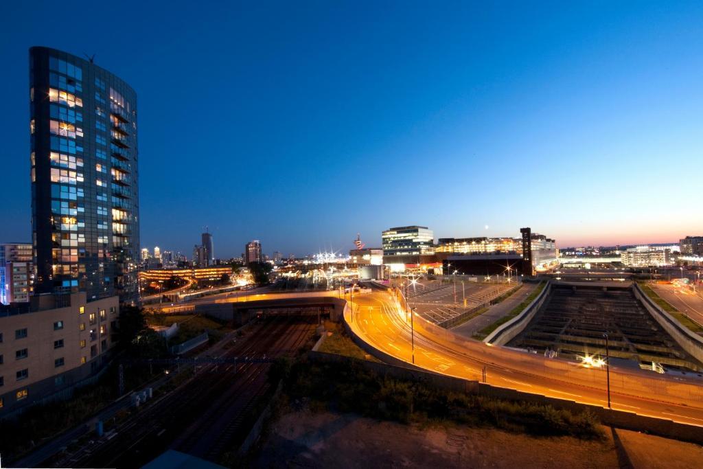 Marlin Apartments Stratford London Exteriör bild